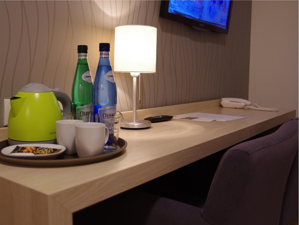 Hotel Uniejow Bilik gambar
