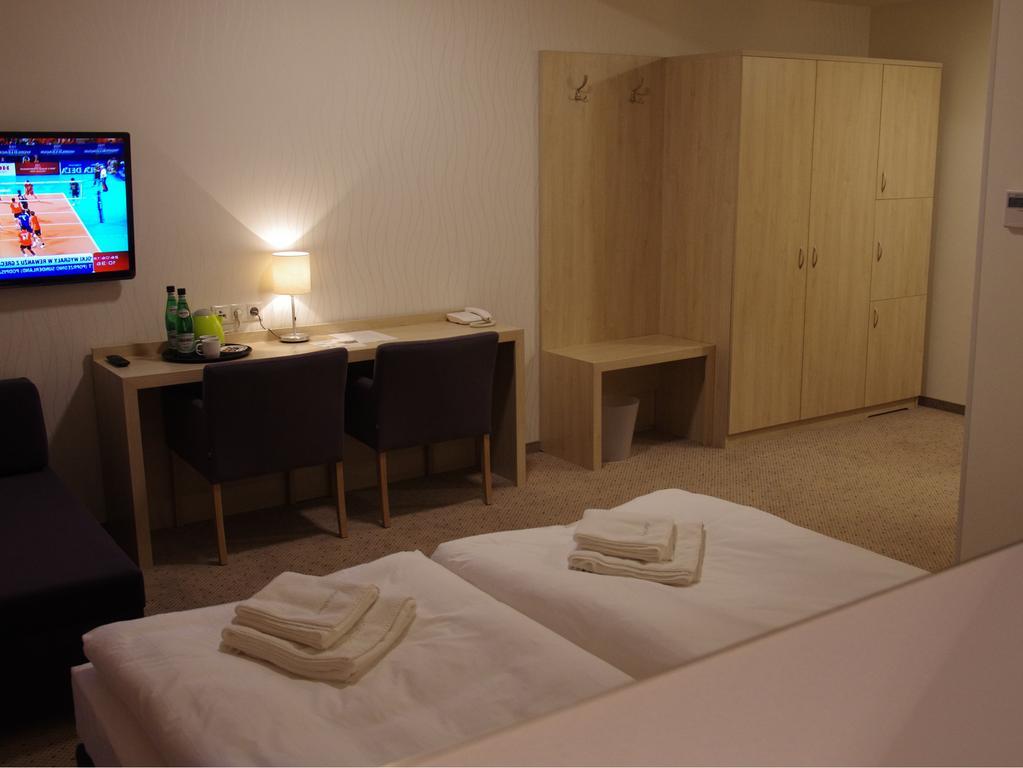 Hotel Uniejow Luaran gambar