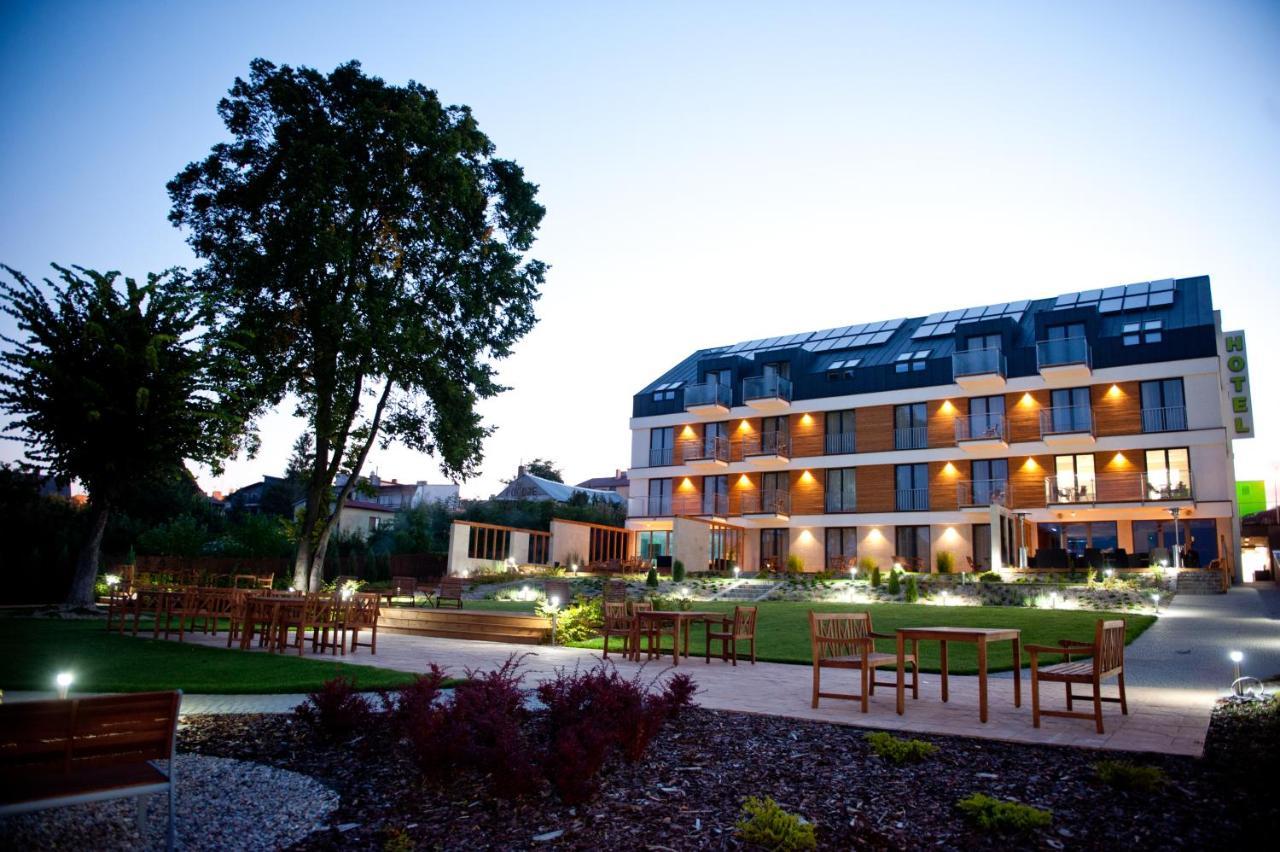 Hotel Uniejow Luaran gambar